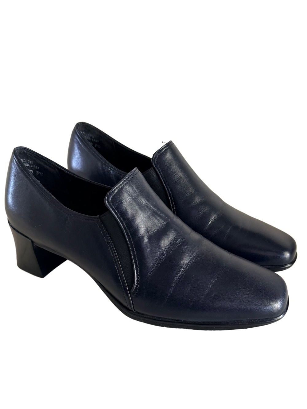Munro American Annee Navy Blue Leather Square Toe Block Heel Pumps 5.5 LIKE NEW